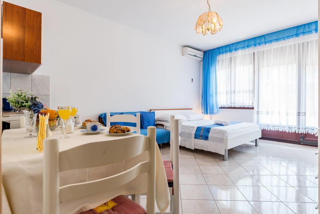 Apartments Silvi Podstrana Ngoại thất bức ảnh
